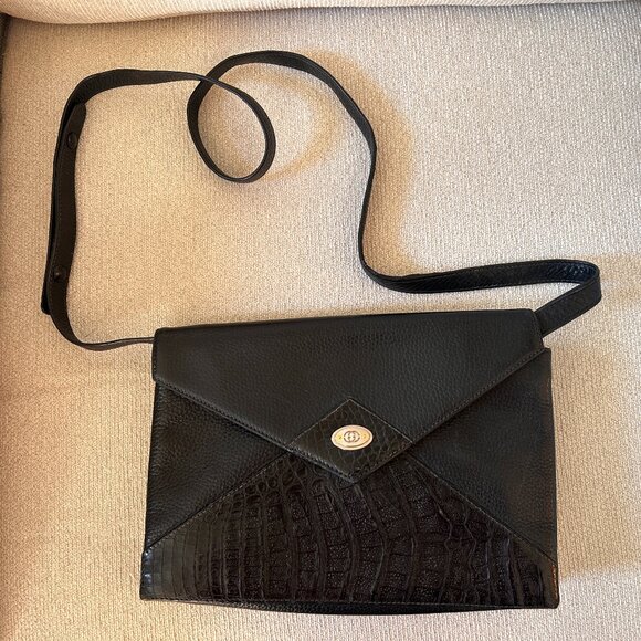 Gucci Handbags - Black Gucci bag